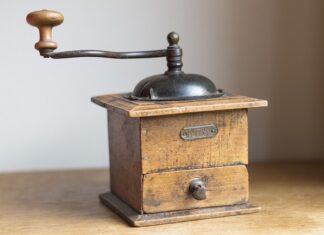 Co niszczy kwas hialuronowy?